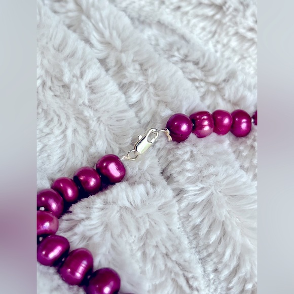 EUC Magenta 🩷💜Freshwater Pearl Necklace 18” - Picture 7 of 16